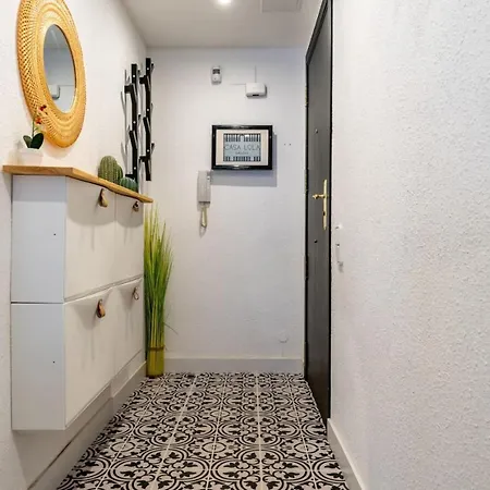 Luxury Pool Wifi Ac Apartment *